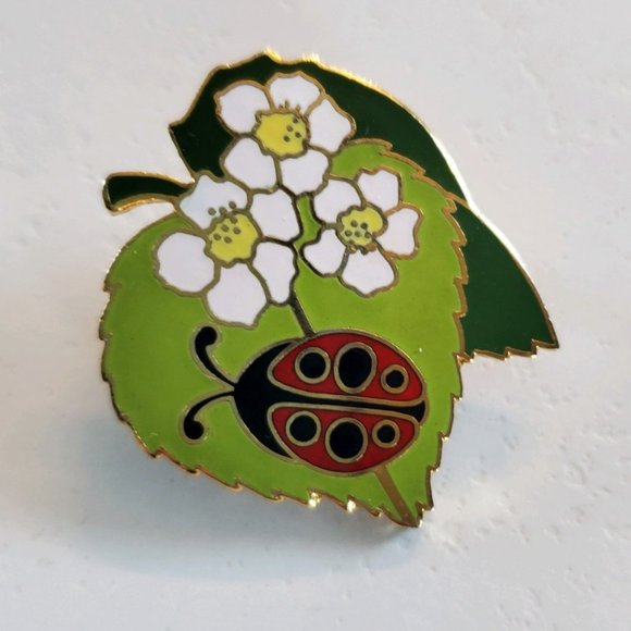 Hallmark Blossom Ladybug Goldtone Enamel Vintage Pin Brooch - Picture 1 of 9